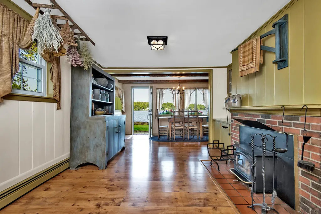45 Sunset Road Falmouth ME 04105