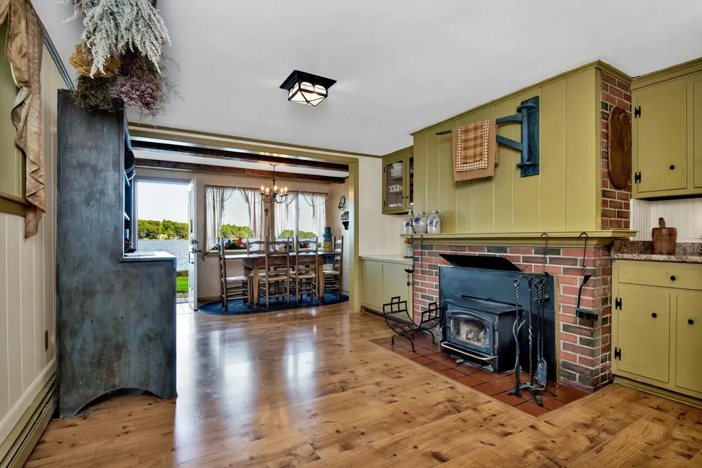 45 Sunset Road Falmouth ME 04105