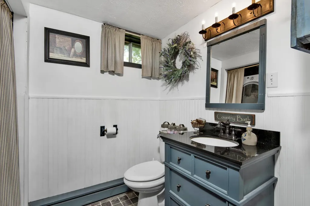 45 Sunset Road Falmouth ME 04105
