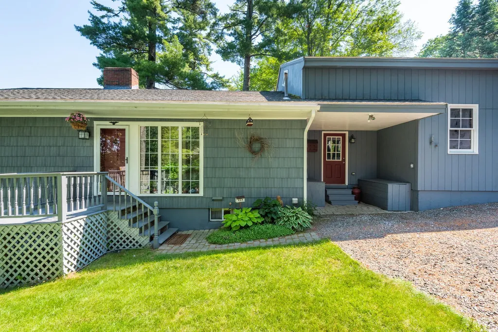 45 Sunset Road Falmouth ME 04105