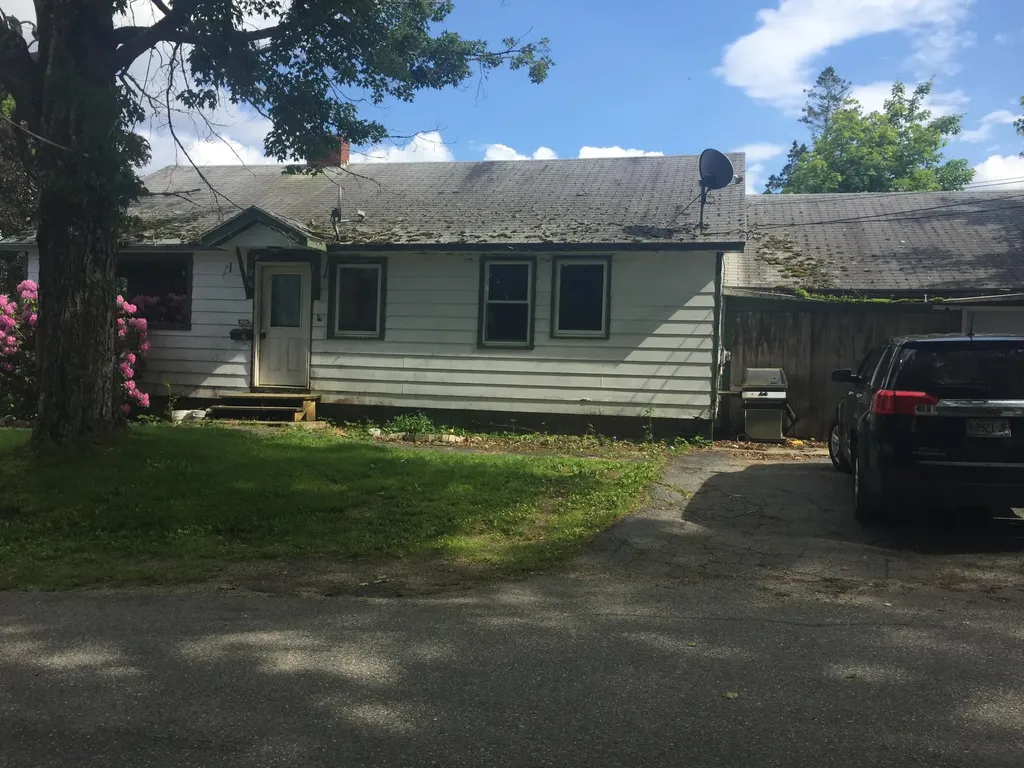 14 Charles Street Machias ME 04654