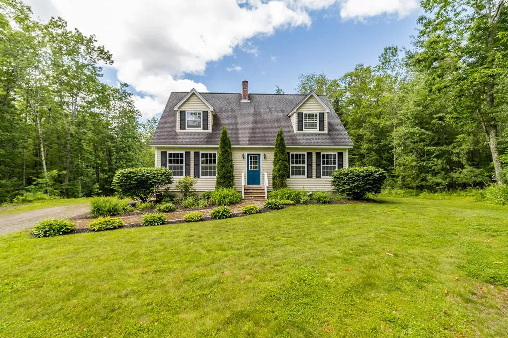255 Arboretum Park Drive Warren ME 04864