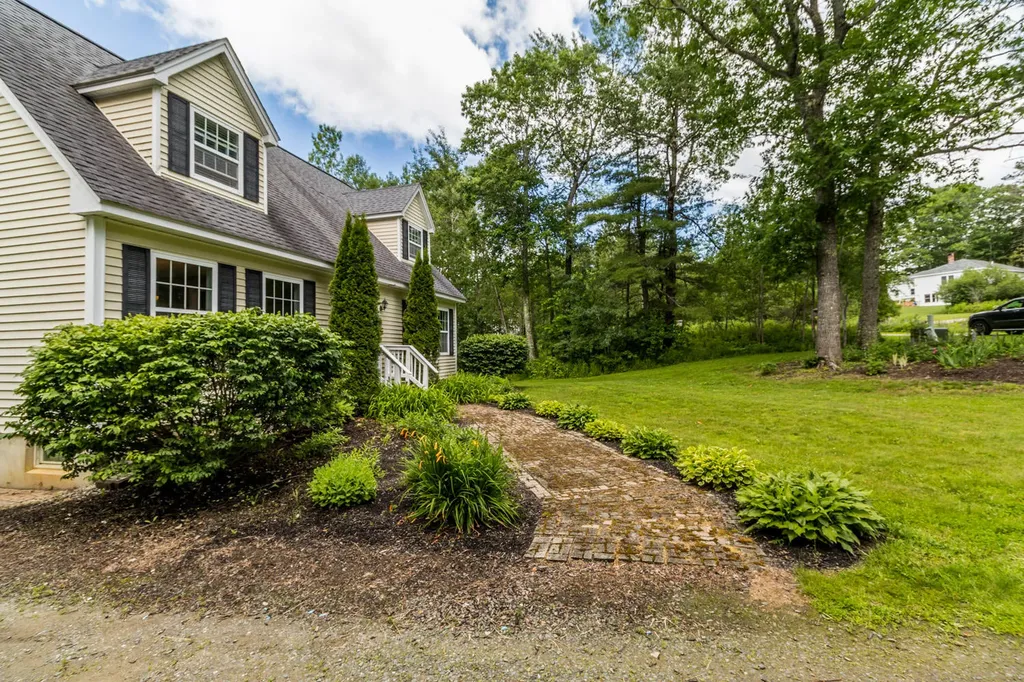 255 Arboretum Park Drive Warren ME 04864
