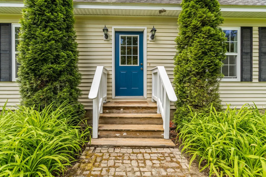 255 Arboretum Park Drive Warren ME 04864