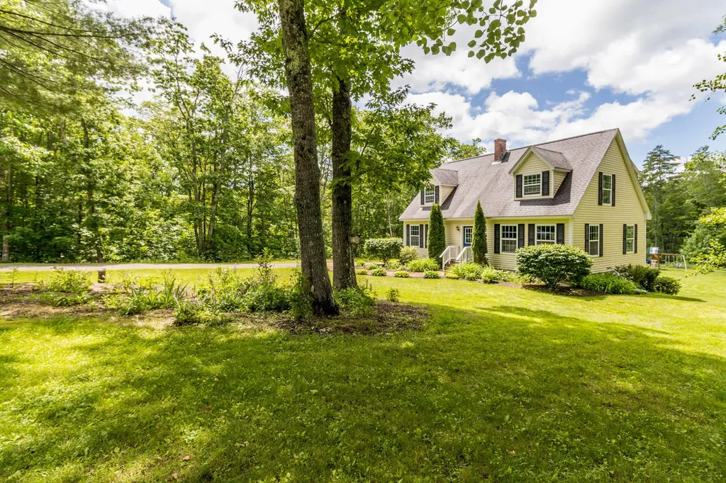 255 Arboretum Park Drive Warren ME 04864