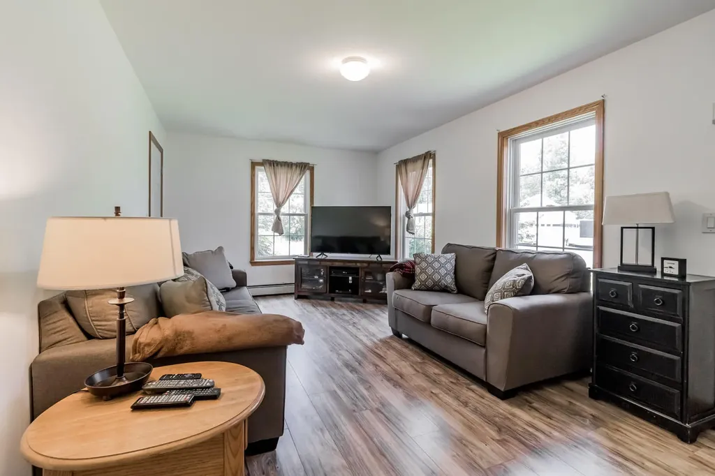 10 Pen Bay Avenue Rockland ME 04841