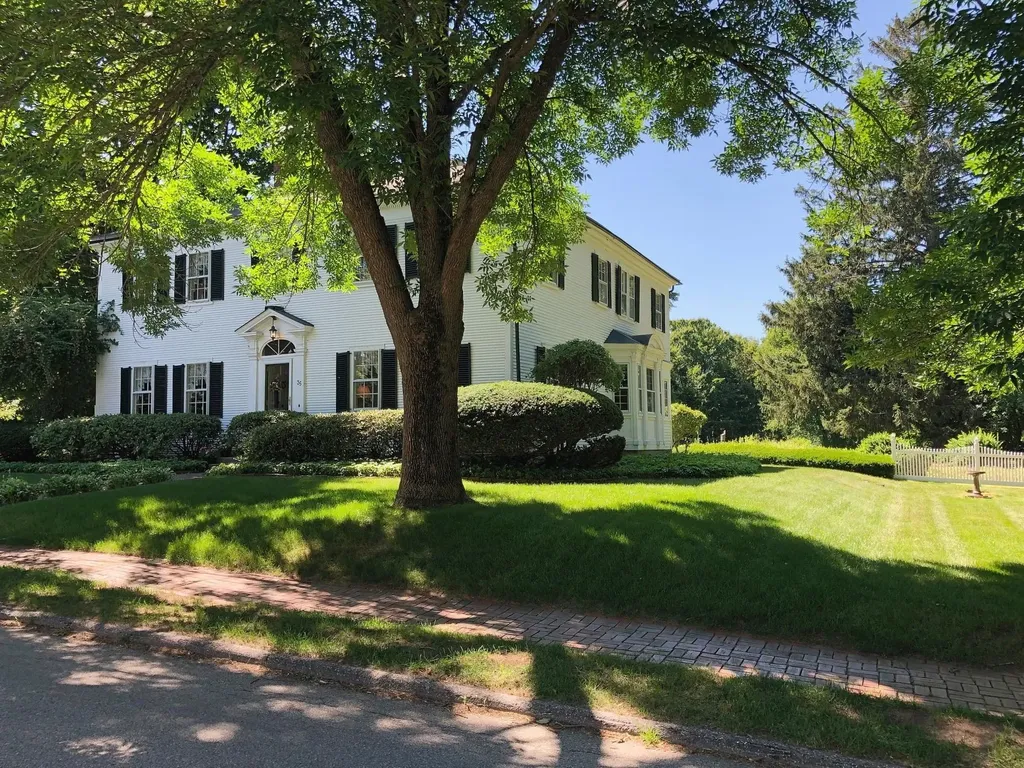 35 Pleasant Street Kennebunk ME 04043