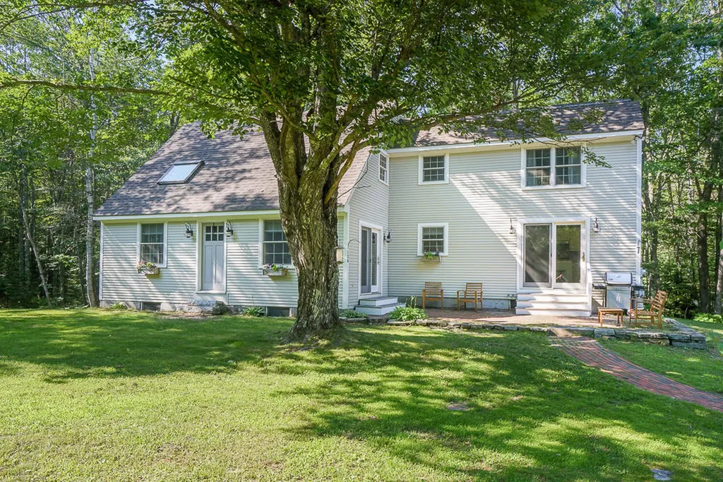 136 Poor Farm Road Bristol ME 04539