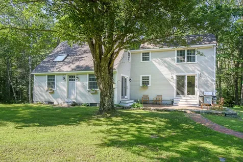 136 Poor Farm Road Bristol ME 04539