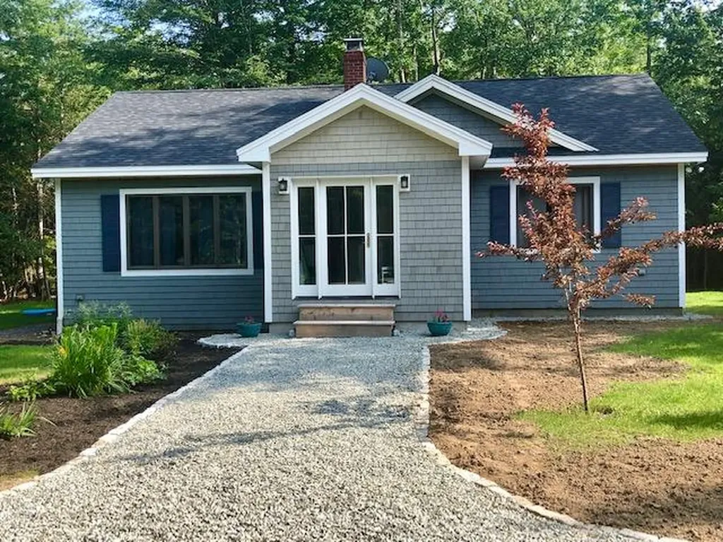 25 Eastwood Lane Blue Hill ME 04614
