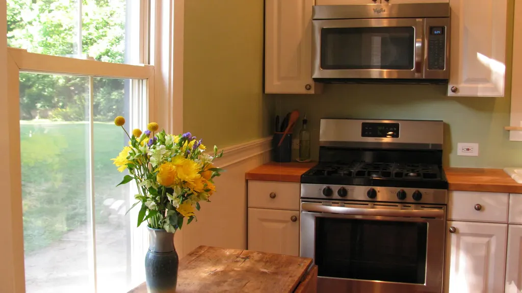 38 Pleasant Street Gardiner ME 04345