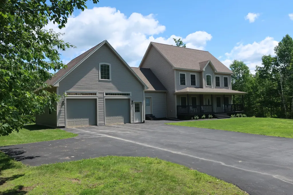 22 St Louis Avenue Hermon ME 04401