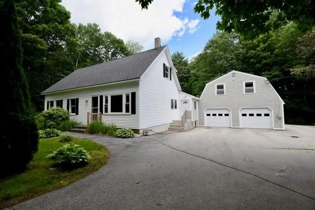 282 Thompson Road Arundel ME 04046