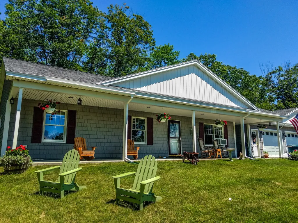 23 Penny Lane Pittston ME 04345