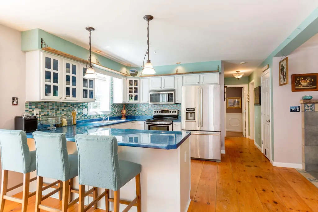 98 Youngs Point Road Wiscasset ME 04578