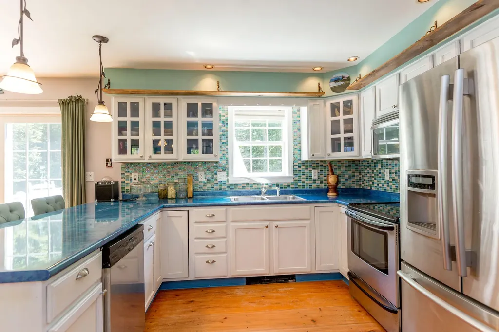 98 Youngs Point Road Wiscasset ME 04578