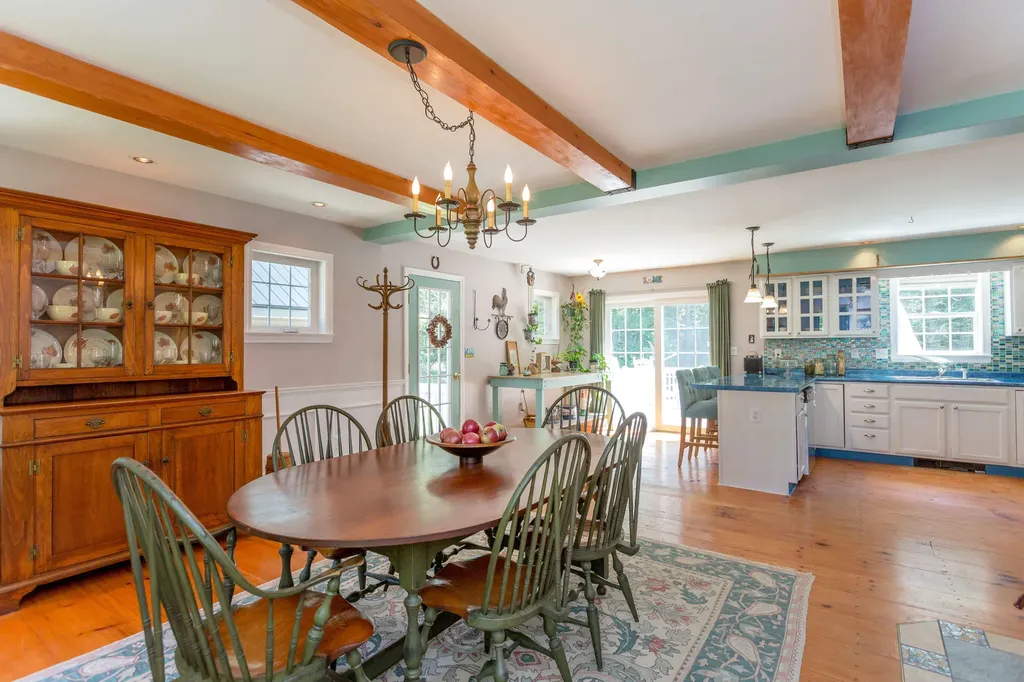 98 Youngs Point Road Wiscasset ME 04578