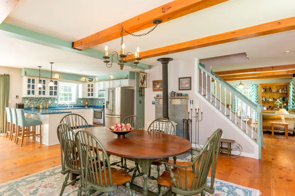 98 Youngs Point Road Wiscasset ME 04578