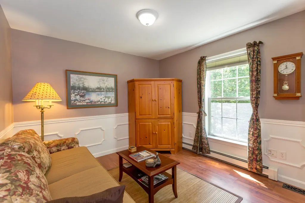 98 Youngs Point Road Wiscasset ME 04578