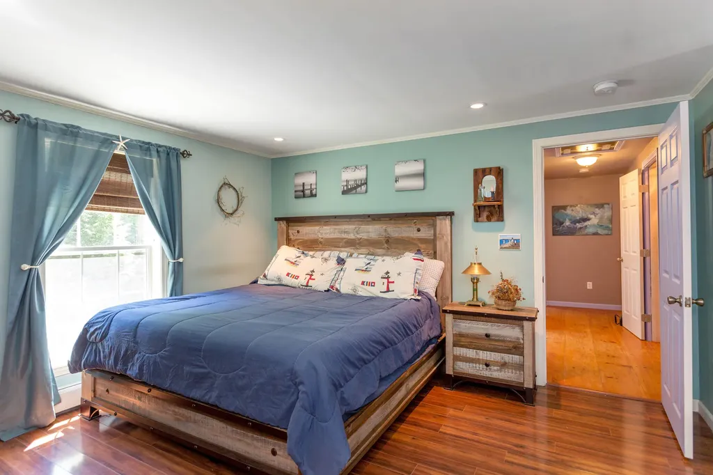 98 Youngs Point Road Wiscasset ME 04578