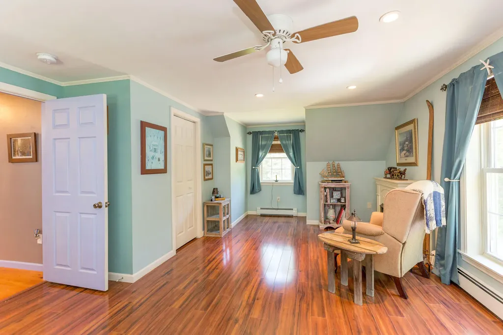 98 Youngs Point Road Wiscasset ME 04578