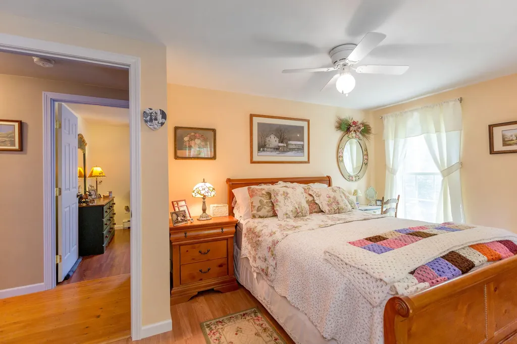 98 Youngs Point Road Wiscasset ME 04578