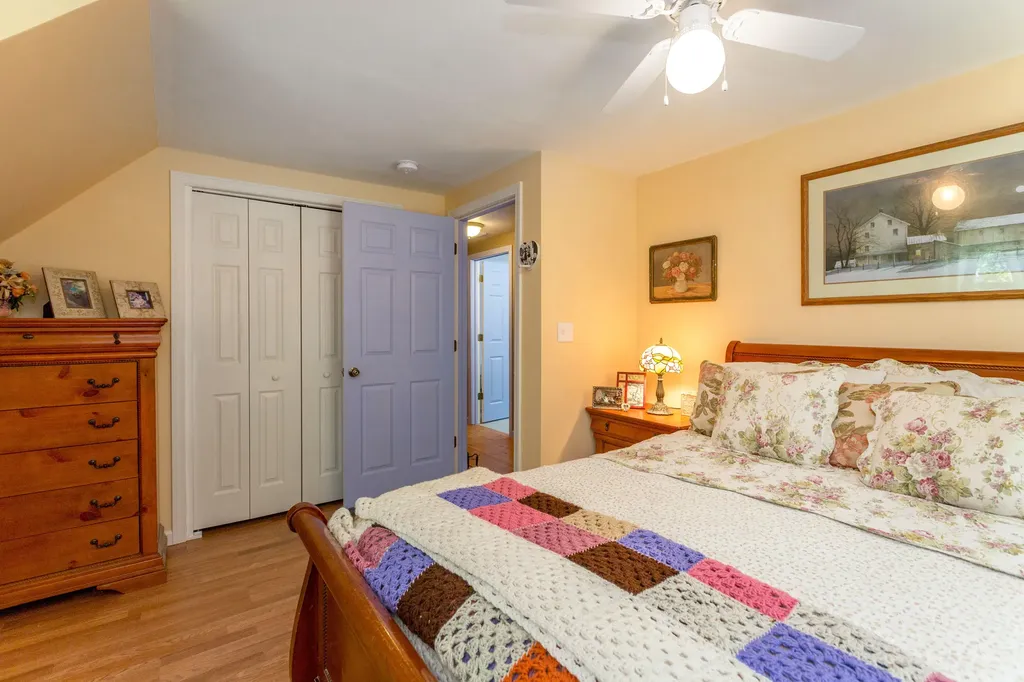 98 Youngs Point Road Wiscasset ME 04578