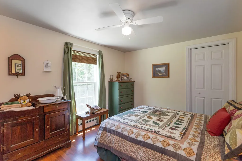 98 Youngs Point Road Wiscasset ME 04578