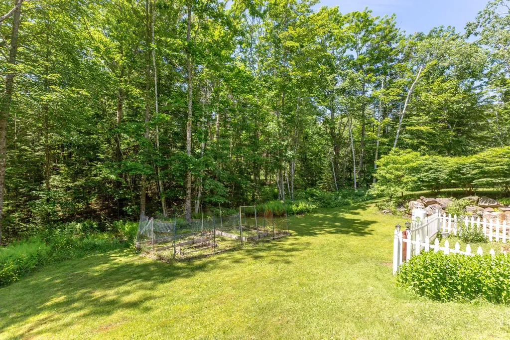 98 Youngs Point Road Wiscasset ME 04578