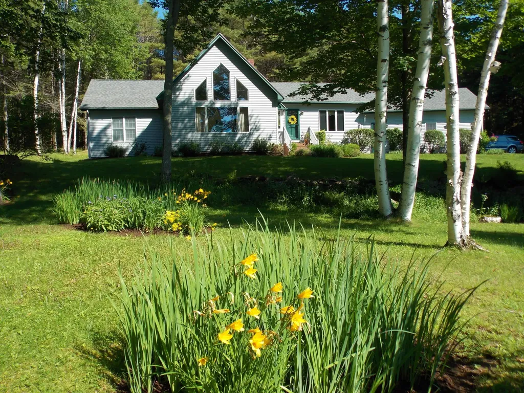 27 Old Pond Road Dexter ME 04930