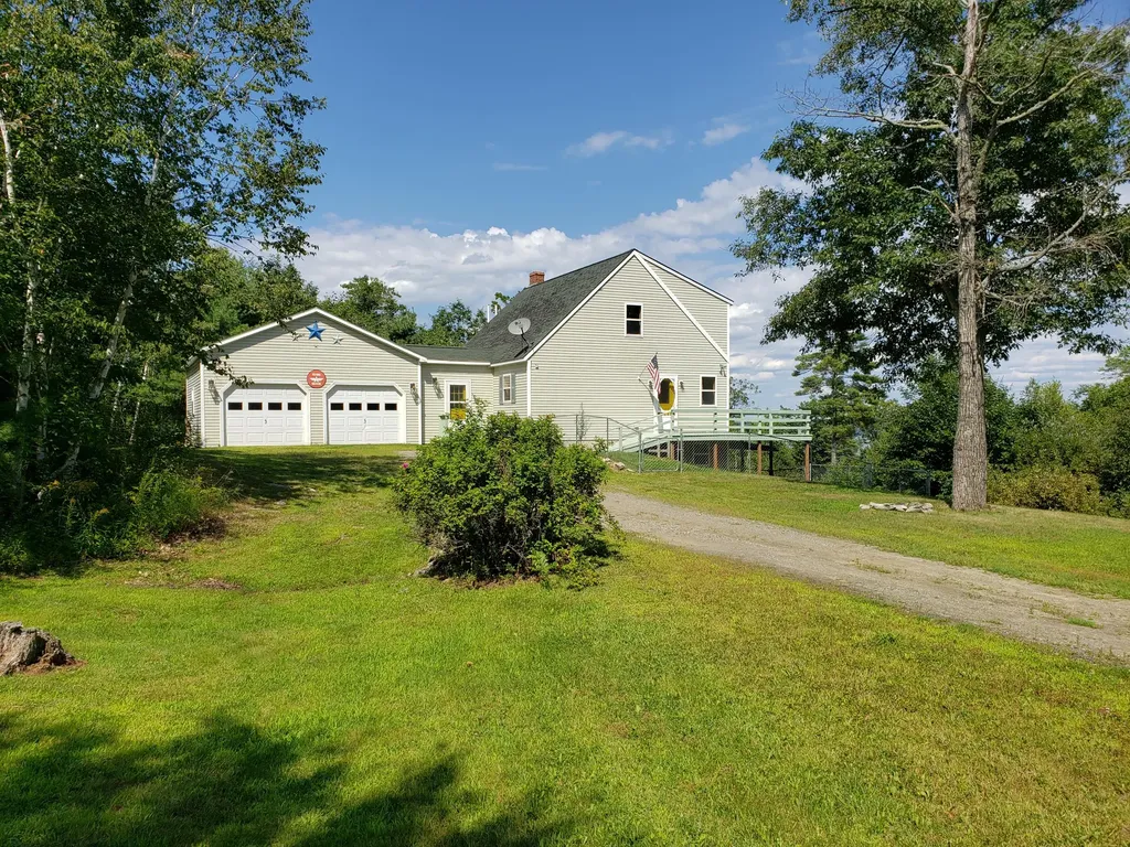 10 Paradise Lane Jefferson ME 04348