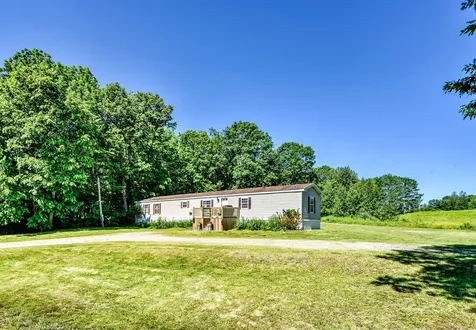 60 Peacock Road Farmingdale ME 04344