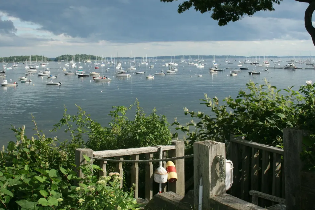 20 Burgess Street Falmouth ME 04105