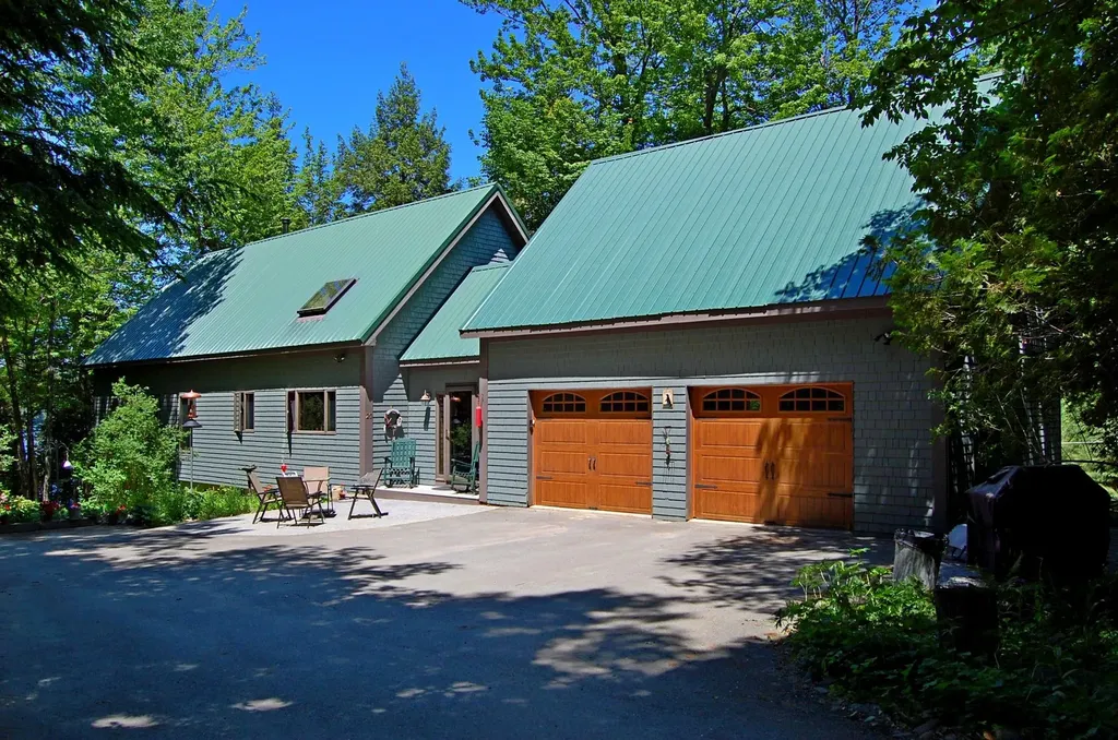 20 Perry Trail Oakland ME 04963