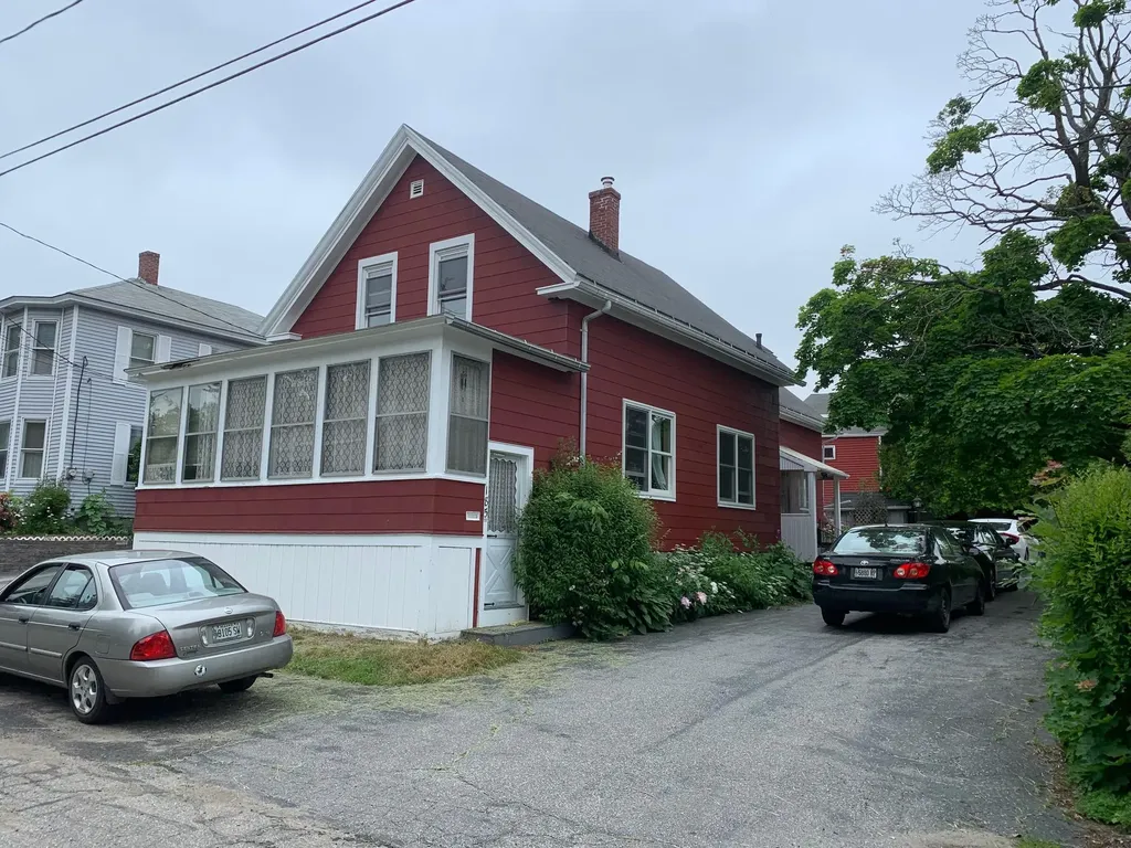 185 Pleasant Street Saco ME 04072