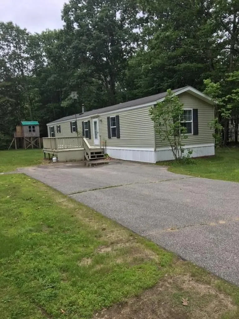 6 Elm Street Lyman ME 04002