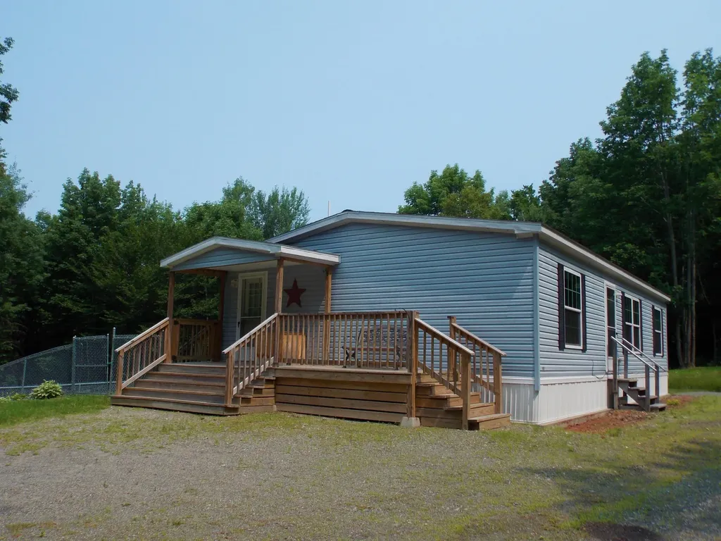 1125 North Road Ripley ME 04930