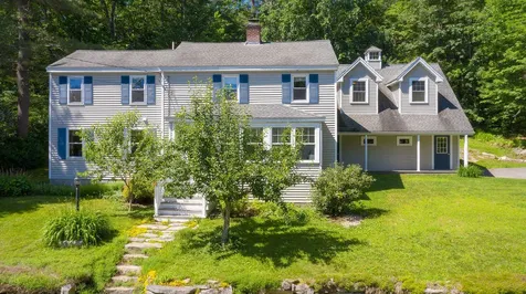 38 Hillside Avenue Falmouth ME 04105