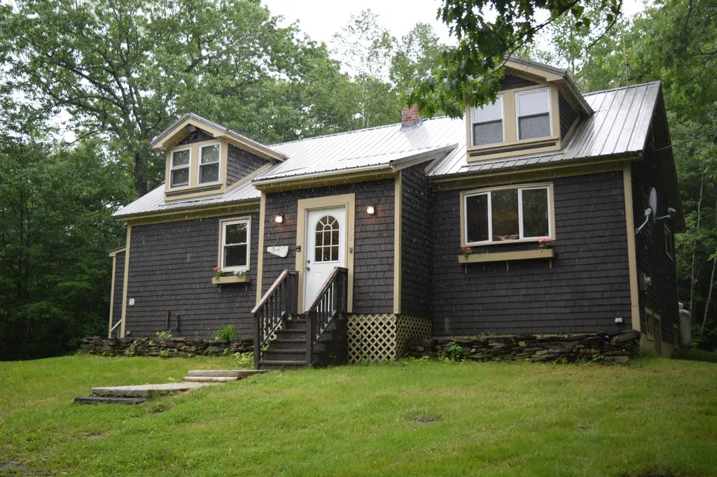 175 Main Road Abbot ME 04406
