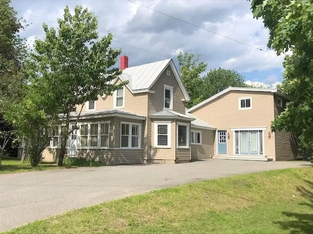 107 Oak Street Oakland ME 04963