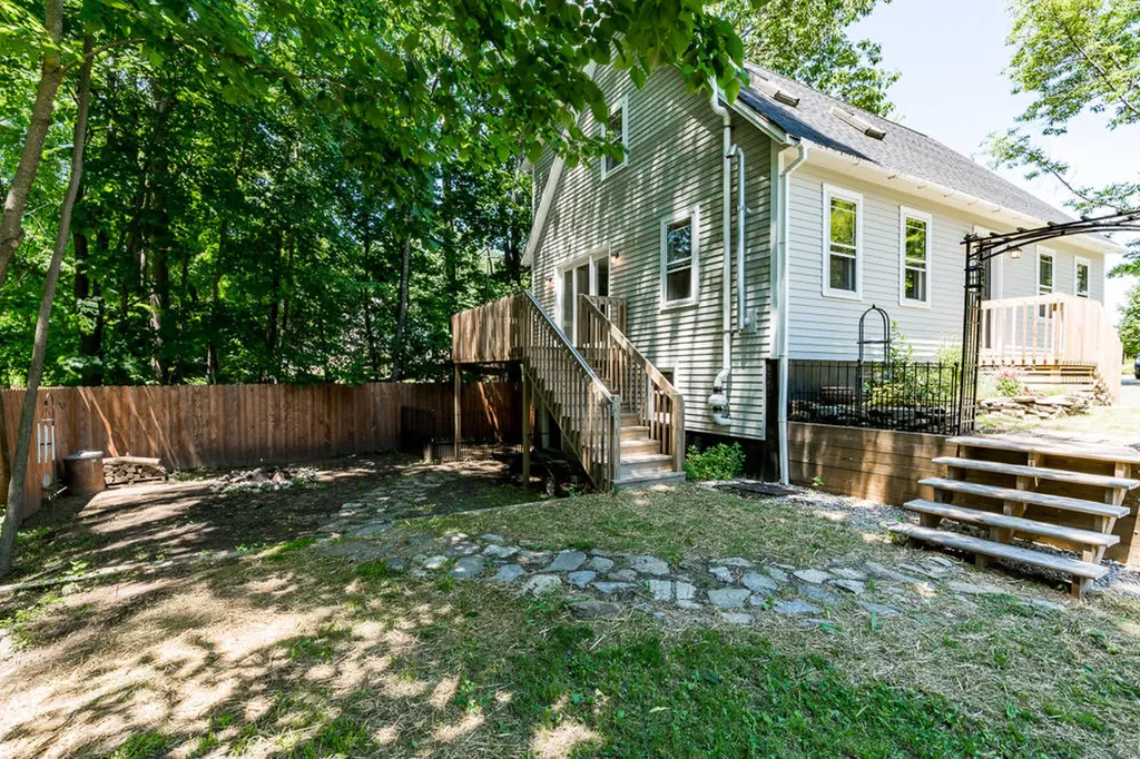 20 Grandview Avenue Sanford ME 04073