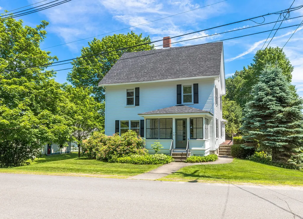 16 Trim Street Camden ME 04843