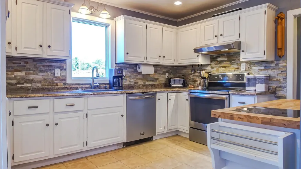 1075 River Avenue Gardiner ME 04345