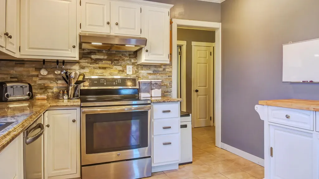 1075 River Avenue Gardiner ME 04345