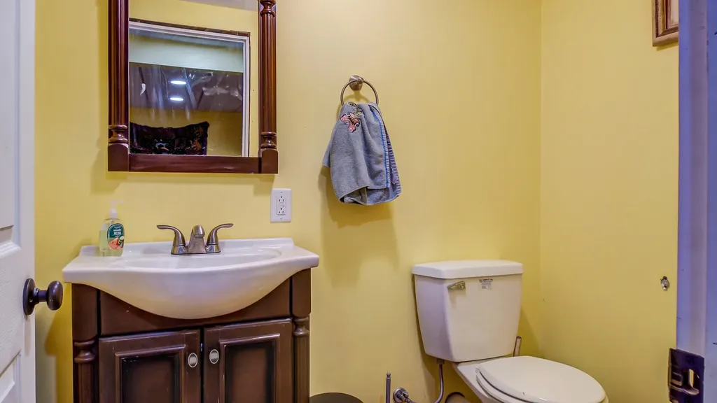 1075 River Avenue Gardiner ME 04345