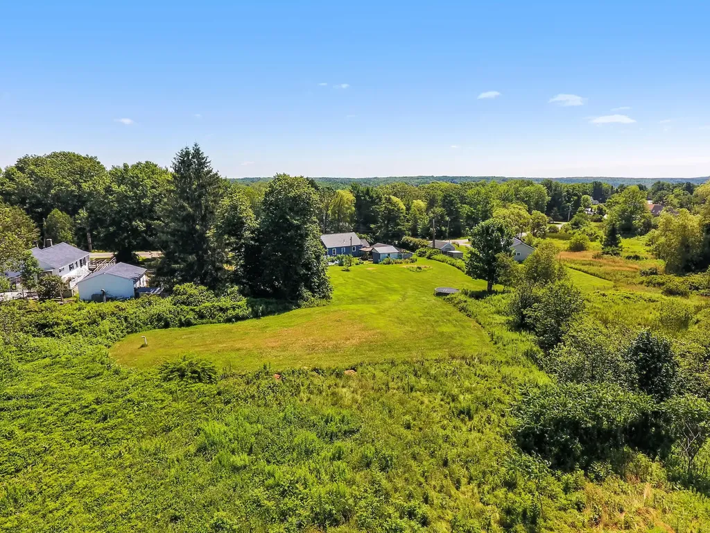 1075 River Avenue Gardiner ME 04345