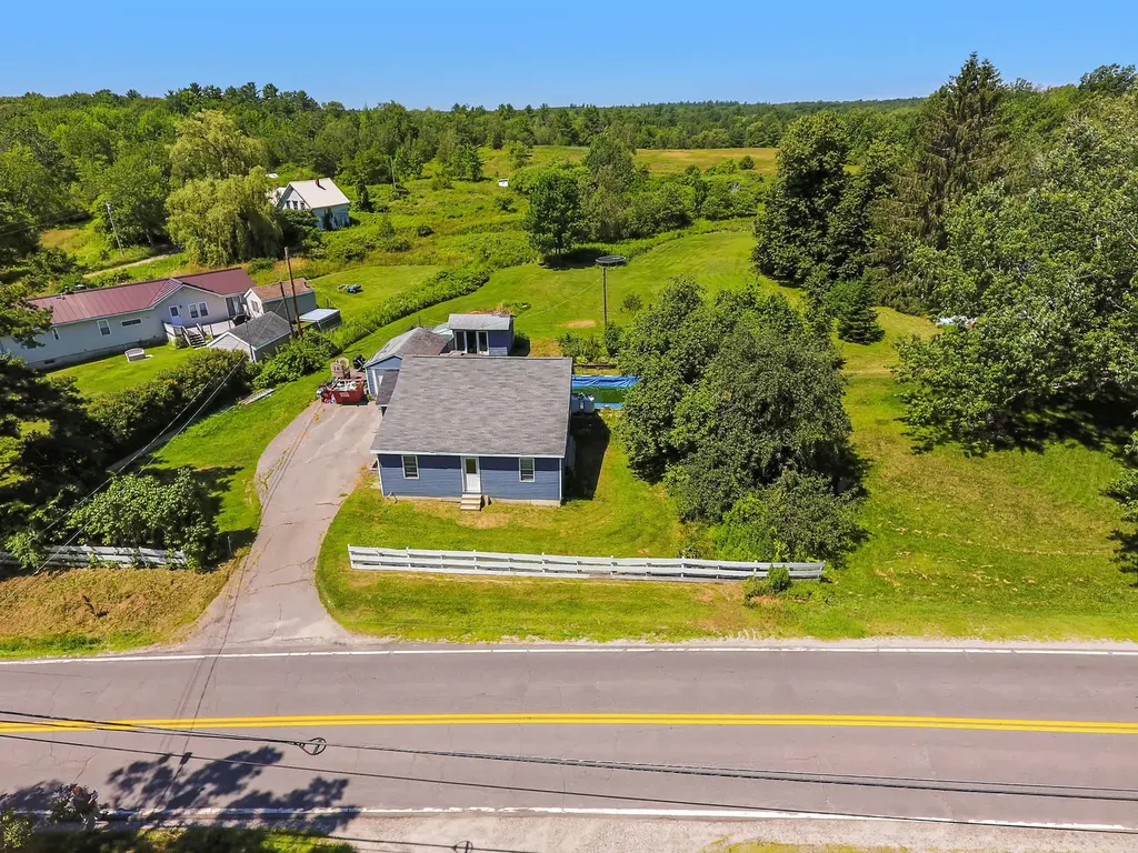1075 River Avenue Gardiner ME 04345