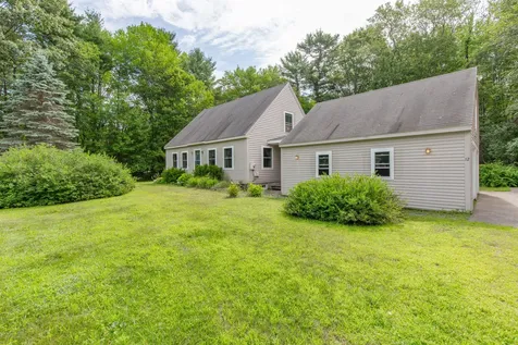 12 Penny Lane Kennebunk ME 04043