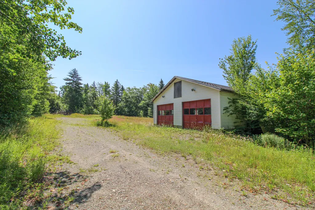 368 Phinney Farm Road Lincoln ME 04457