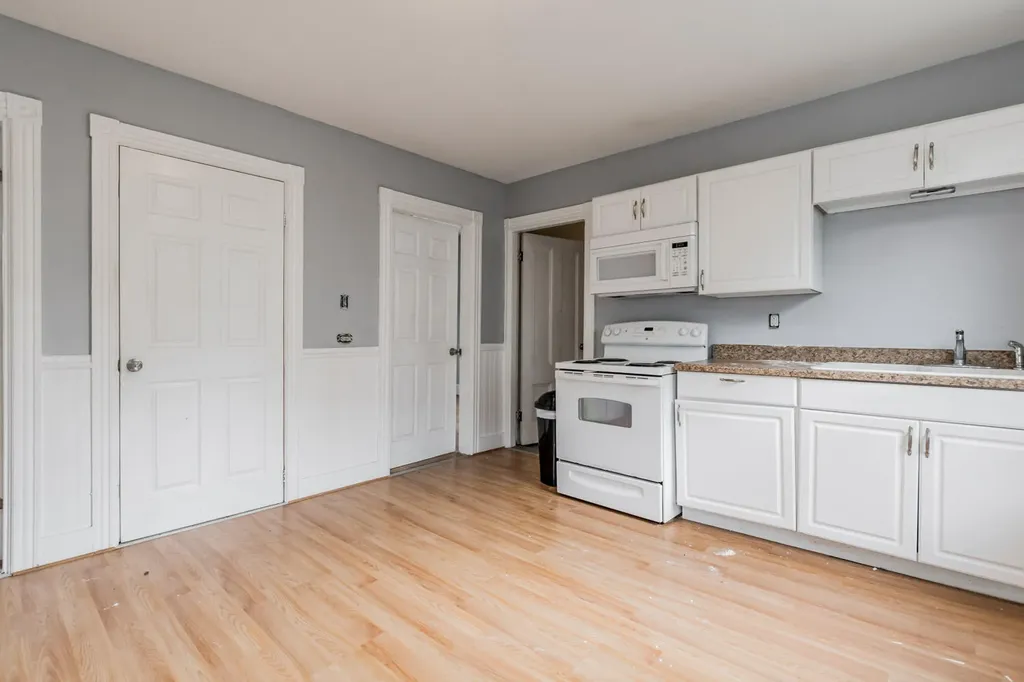 605-607 Washington Avenue Portland ME 04103